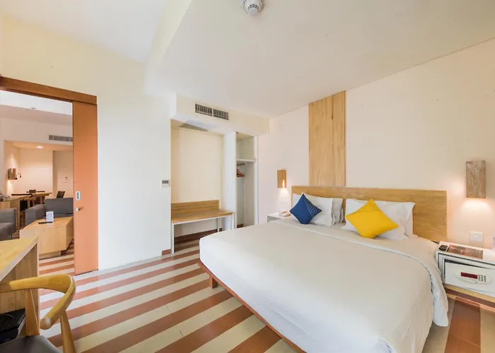 Hotel The One