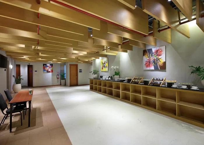 Hotel The One 4*